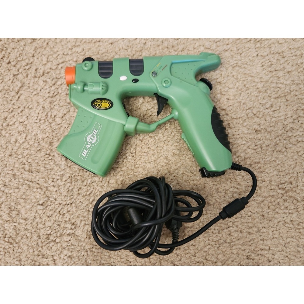 Mad Catz Gaming Green Light Blaster Gun Xbox Controller